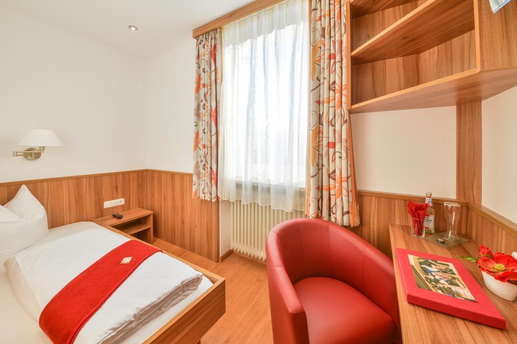 Hotel Drei Loewen Dachau Værelse billede
