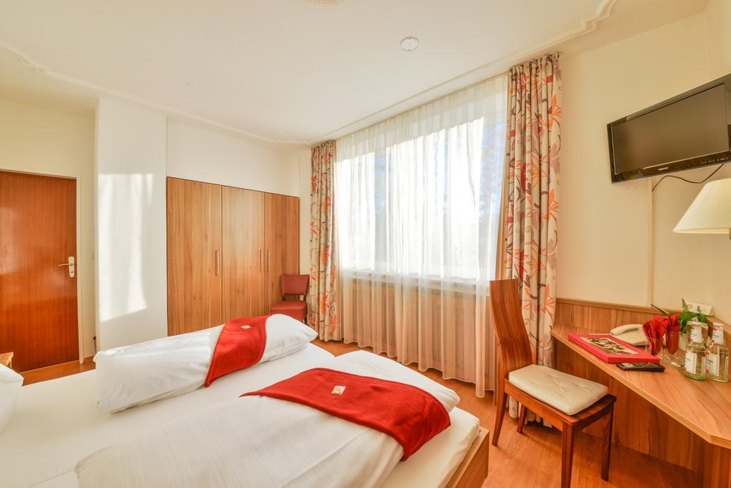 Hotel Drei Loewen Dachau Værelse billede